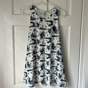 Patagonia White and Navy Floral Top